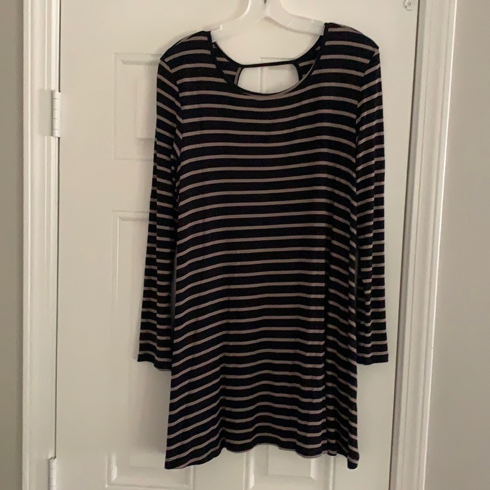 Women’s dress